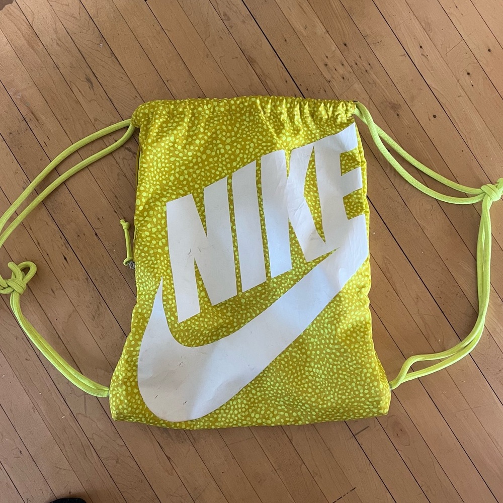 Nike Drawstring Bag - Picture 2 of 6